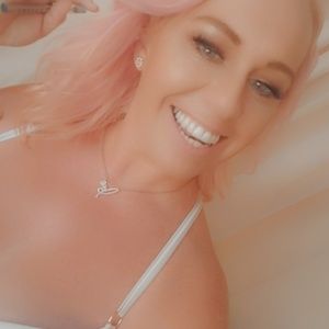 Meet your Posher, Janelle